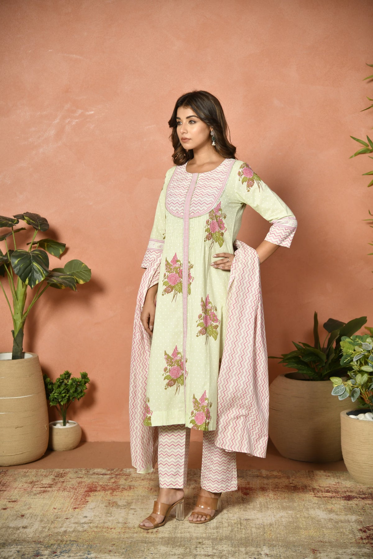 Pista green festive embroidered cotton suit set - detail shot - EKOHUM