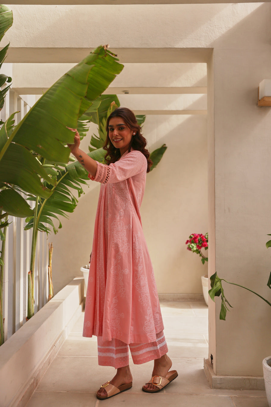 Pink Chunakhari Printed Kurta Set with Pearl Lace Work
