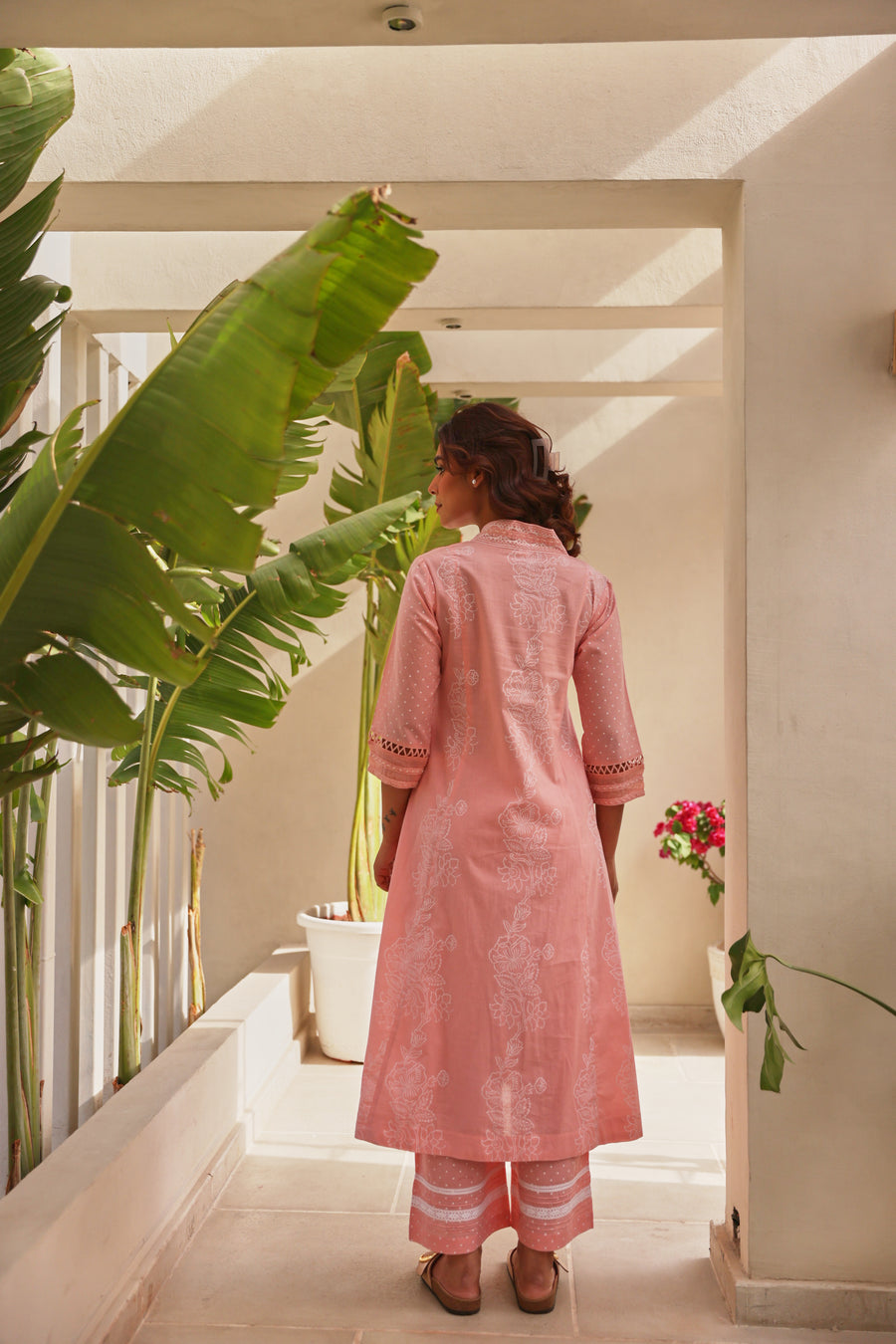 Pink Chunakhari Printed Kurta Set with Pearl Lace Work
