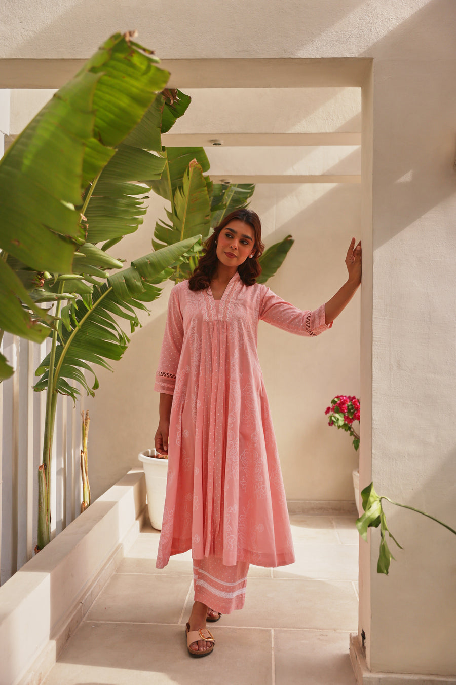 Pink Chunakhari Printed Kurta Set with Pearl Lace Work