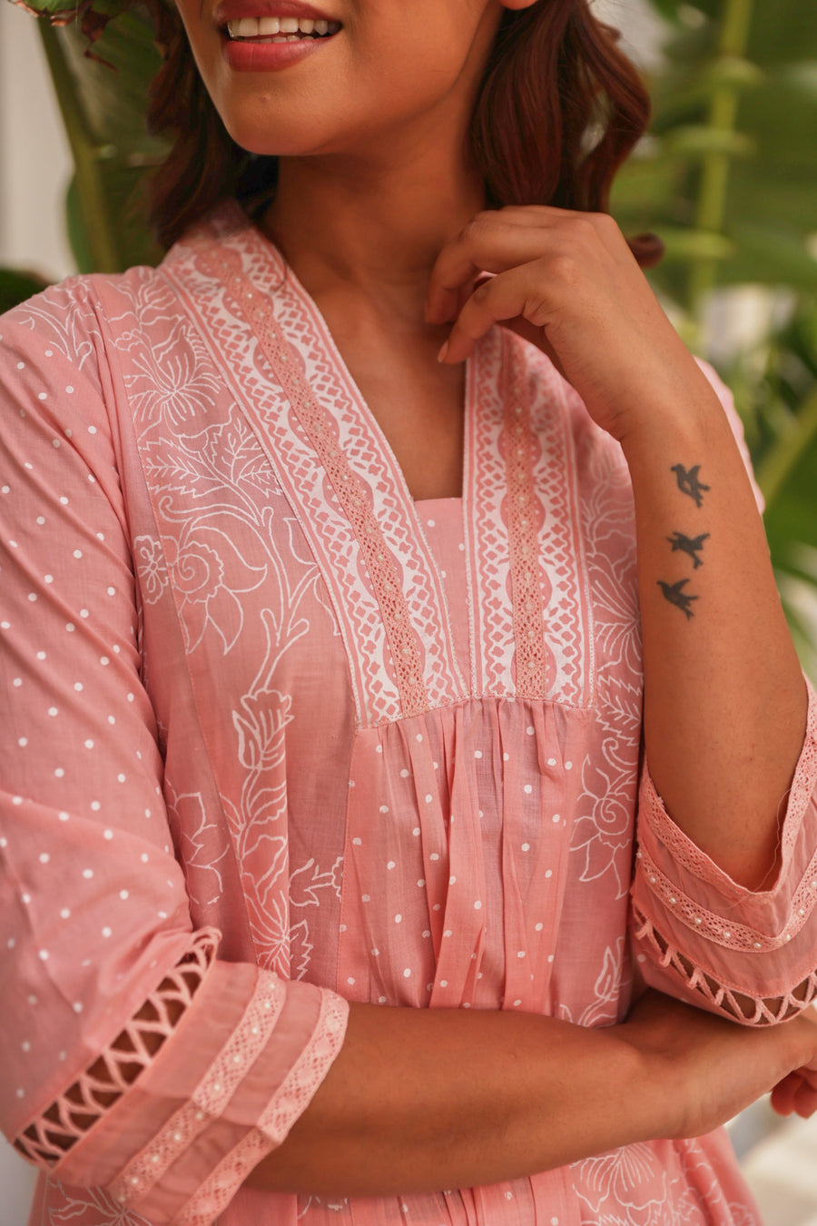 Pink Chunakhari Printed Kurta Set with Pearl Lace Work