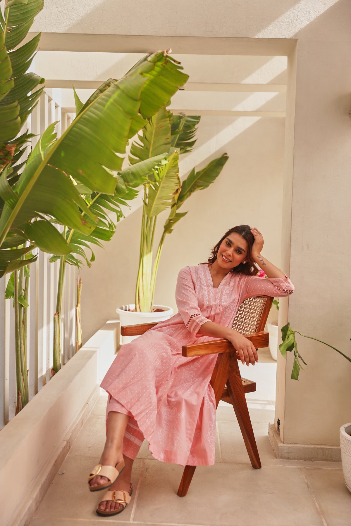 Pink Chunakhari Printed Kurta Set with Pearl Lace Work