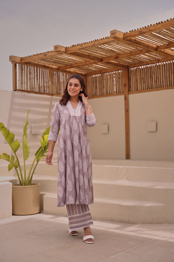 Grey Paisley Printed Cotton Kurta Pant With Lace Detail