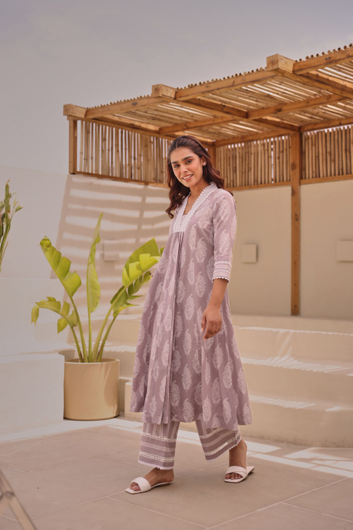 Grey Paisley Printed Cotton Kurta Pant With Lace Detail