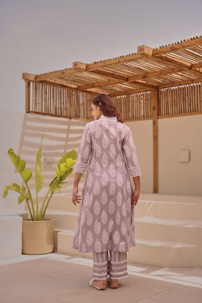 Grey Paisley Printed Cotton Kurta Pant With Lace Detail