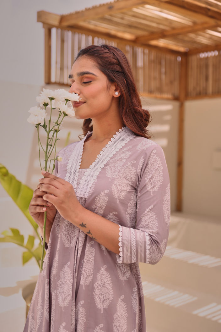Grey Paisley Printed Cotton Kurta Pant With Lace Detail