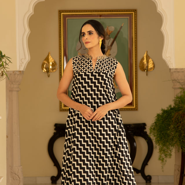 Black Monochromatic Long Flared Dress Kurta