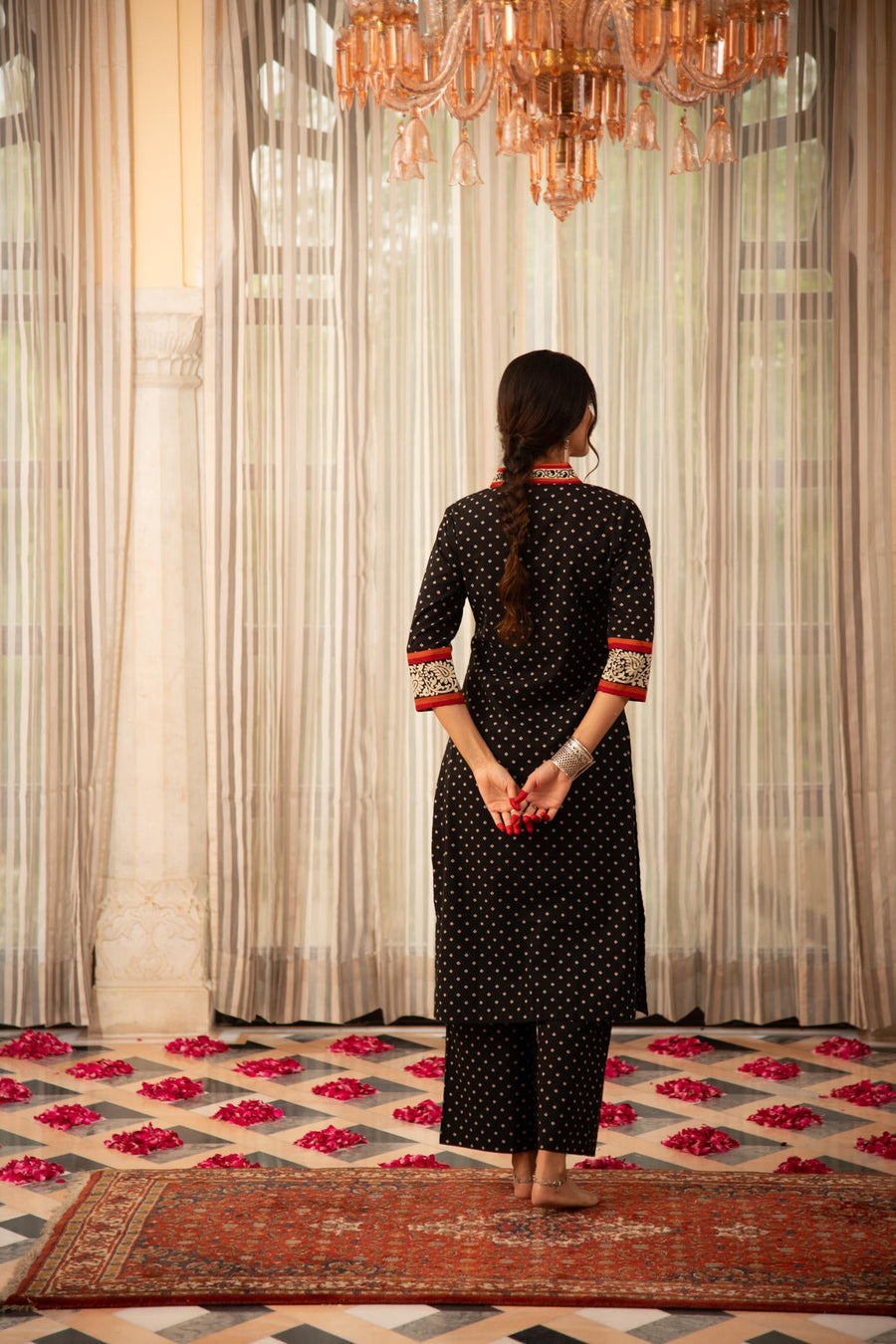 Black Bandhej Printed Straight Embroidered Kurta