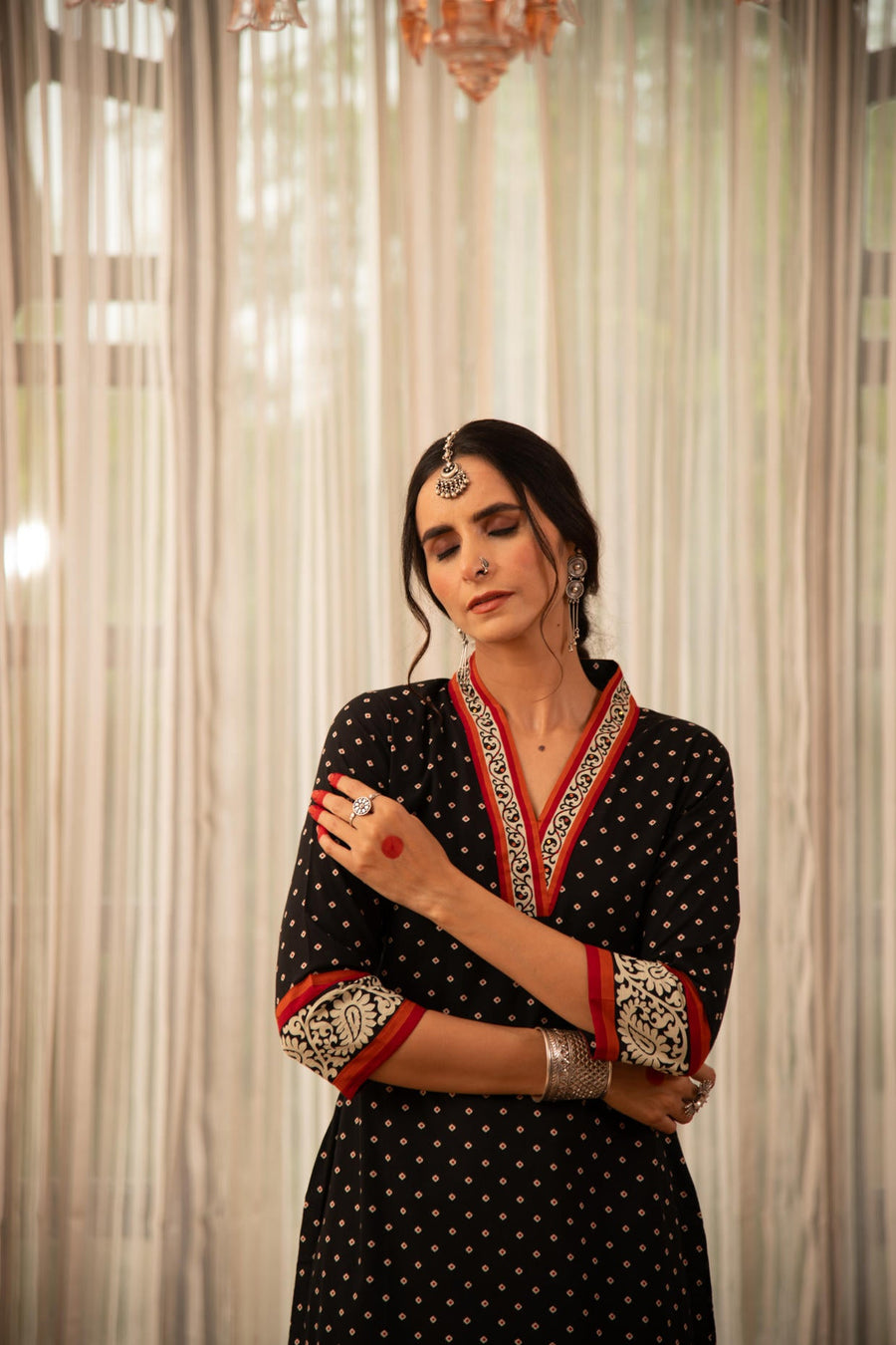 Black Bandhej Printed Straight Embroidered Kurta